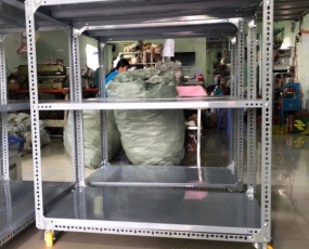 Kệ sắt v lỗ có bánh xe đẩy