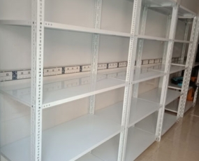 KỆ SẮT V LỖ ĐA NĂNG DÀNH CHO NHÀ XƯỞNG 