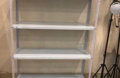 KỆ V LỖ 4 TẦNG