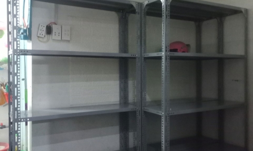 KỆ SẮT V LỖ: MỘT LOẠI KỆ ĐA DẠNG TÍNH NĂNG
